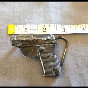 MM Limited Chicago Vintage Pistol Shaped Metal Belt Buckle